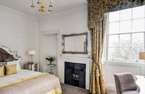Bath Hotel | Elegant Bailbrook House: 4-Star Stay with Family Amenities