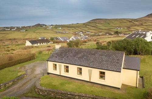 Dunquin Cottage | Discover Baile Na Ratha on Dingle Peninsula: 9.8 Rated Stay