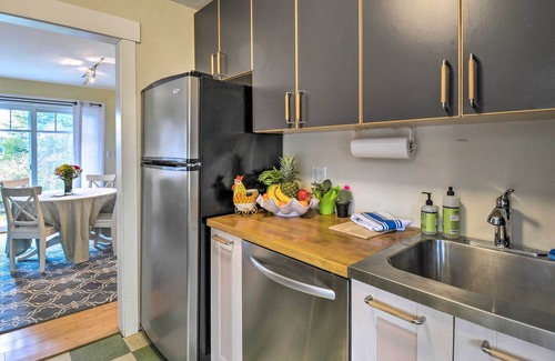 Bainbridge Island House | Inviting Bainbridge Island Abode with Ocean Views & Spa