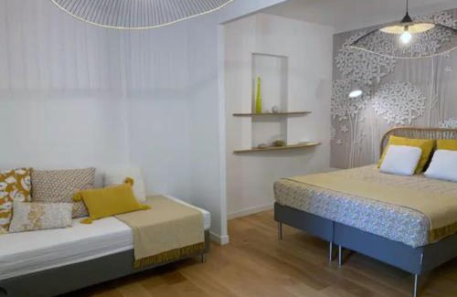 Saint-Zacharie Apartment | Relax at Les Bains de St Clair - Spa Retreat with a 10/10 Score