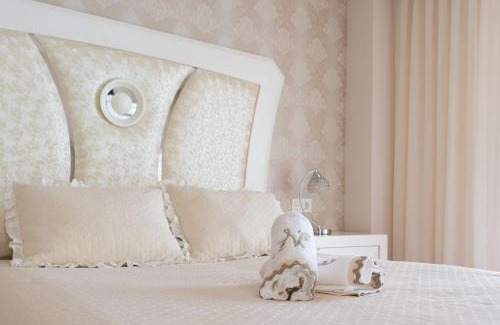 Sabaris Apartment | Family-Friendly Getaway at Baiona By Cruceiro Hotel