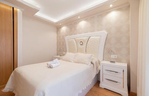 Sabaris Apartment | Family-Friendly Getaway at Baiona By Cruceiro Hotel