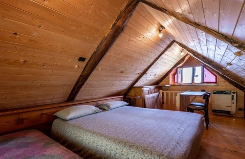Domodossola House | Pet-Friendly Baita Degli Orsi with Stunning Ocean Views