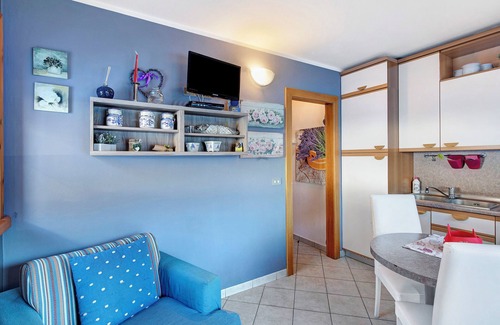 Livigno Apartment | Mountain View Retreat: Baita del Sole with Garden & Wi-Fi