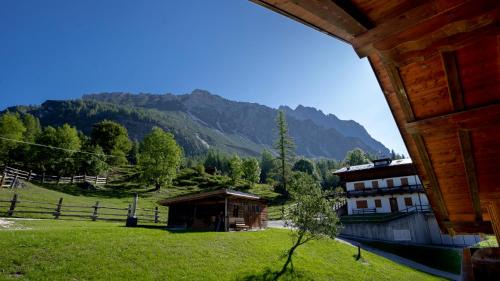 Cortina d'Ampezzo Bed & Breakfast | Discover Baita Fraina: Guest Rated 9.2 with Restaurant