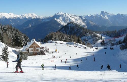 Sutrio Hotel | Relax at Baita Goles: Pet-Friendly Retreat with Spa