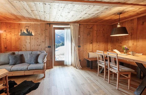 Arnoga Apartment | Child-Friendly Retreat at Baita L'Ersura - Guest Rated 10/10