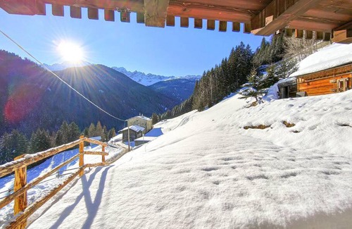 Arnoga Apartment | Child-Friendly Retreat at Baita L'Ersura - Guest Rated 10/10