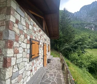 Lomaso Ski Chalet | Discover Baita Lomasona: Pet & Child-Friendly Retreat