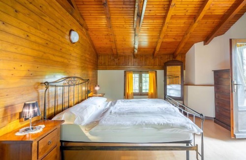 Trarego Viggiona House | Experience Baita Nini: Guest Rated 9.6 with Ocean Views
