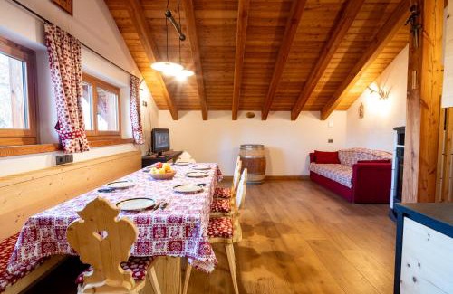Mezzana Ski Chalet | Rifugio Baita Stabli: Family-Friendly Retreat at 1700m