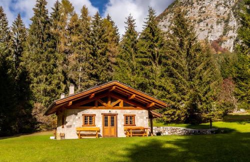 Ragoli Ski Chalet | Pristine Baita Valon - Alpine Hideaway with Family Perks
