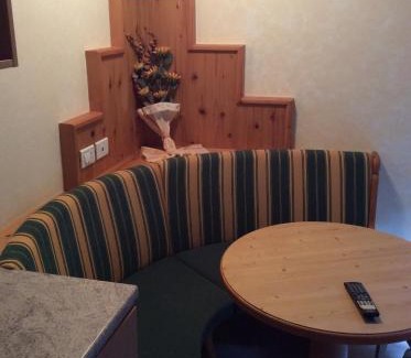 Vermiglio Hotel | Discover Baita Velon: Pet-Friendly Stay with Hot Tub Access