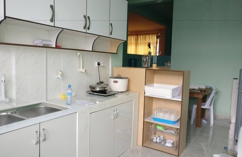 Dhaandhoo House | Cozy Baivaru Guesthouse with Family-Friendly Amenities