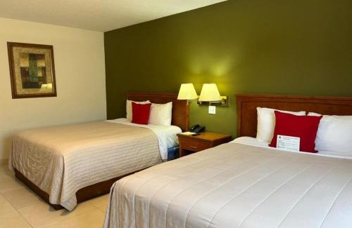 Tijuana Hotel | Relax at Baja Inn Hoteles La Mesa with Oceanfront Pool