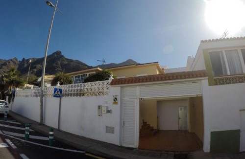Bajamar House | Pet-Friendly Bajamar 152 with Ocean View and Child Amenities
