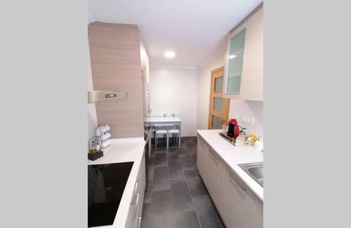 Lugo Apartment | Stay Bajo las Estrellas: Pet-Friendly Comfort Awaits