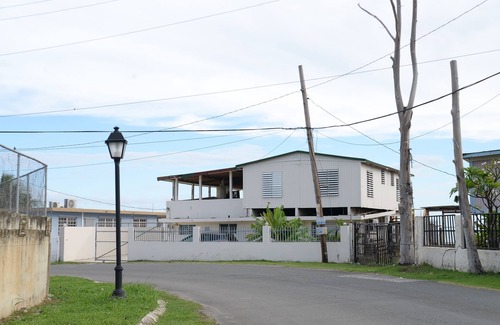 Bajo Apartment | Unwind at Bajos Marina Beach House: Oceanfront Bliss Awaits