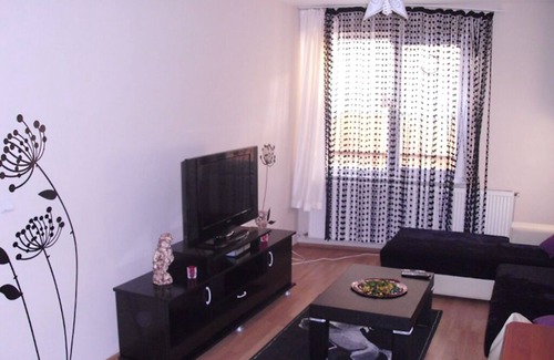 Bakırkoy Apartment | Convenient Bakırköy 1+1 Apartment Near the City Center