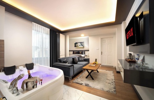 Bakırkoy House | Comfortable Stay at Bakırköy Zeugma Suit with Spa & Family Amenities