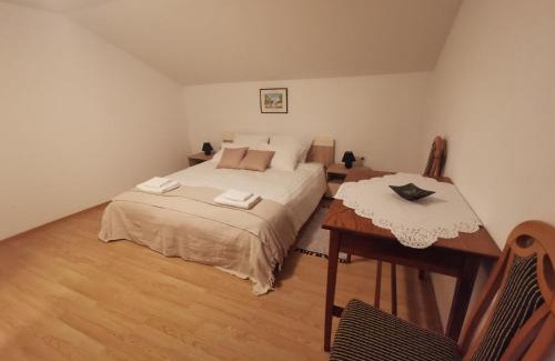 Kutjevo Apartment | Enchanting Baka Ljuba: Child-Friendly and Guest Rated 9.8