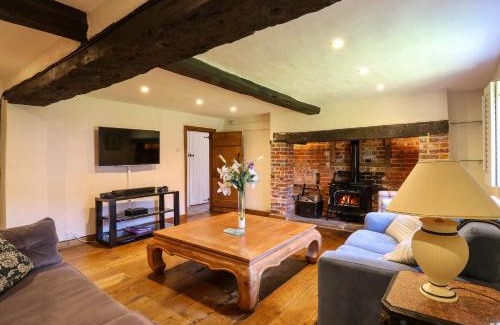 Princes Risborough House | Pet-Friendly Retreat at Bakehouse Farm - 4-Star Comfort