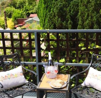 Coalbrookdale House | Charming Bakers Cottage: Guest Rated 9.2, Family-Friendly Stay