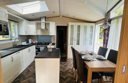 Allerthorpe House | Relax at Bakers Lodge with Hot Tub and Pet-Friendly Amenities