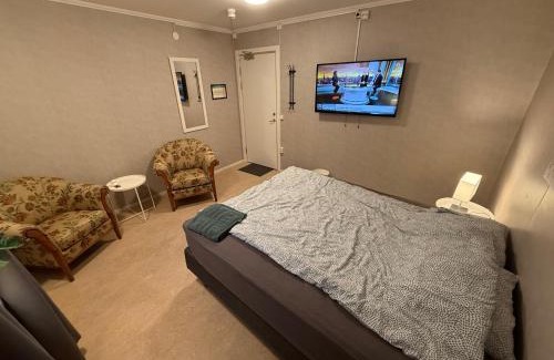 Gamla Staden-Nya Staden Hostel | Cozy Bakgårdens Vandrarhem: Breakfast & Family-Friendly Stays