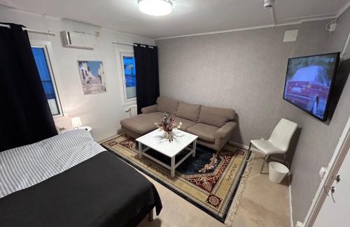 Gamla Staden-Nya Staden Hostel | Cozy Bakgårdens Vandrarhem: Breakfast & Family-Friendly Stays