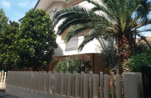 Miramare Bed & Breakfast | Guest Rated 10/10 Baki B&B with Ocean Views & Kitchen