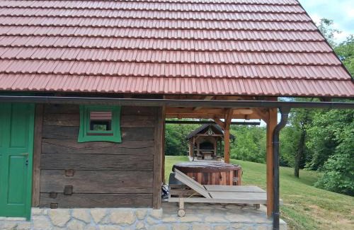 Cvetkovic Ski Chalet | Pet-Friendly Bakina iža with Breakfast & Family Amenities