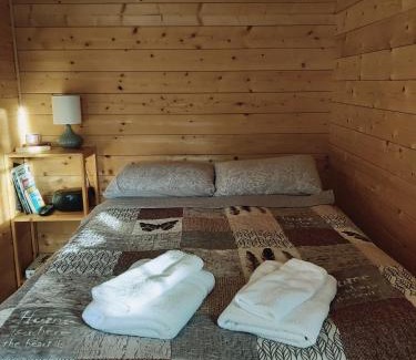 Hauganes Cabin | Guest Rated: Bakkakot 2 - Cozy Cabins with Hot Tub