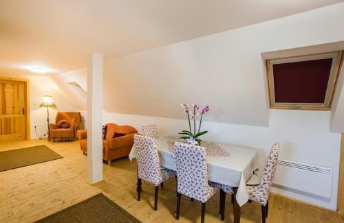 Szentgal House | Top-Rated Bakony-Cinca Vendégház: Family-Friendly Retreat