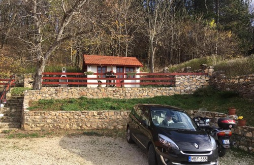 Epleny House | Pet-Friendly Bakonyi Apartmanház Eplény with 9.4 Rating