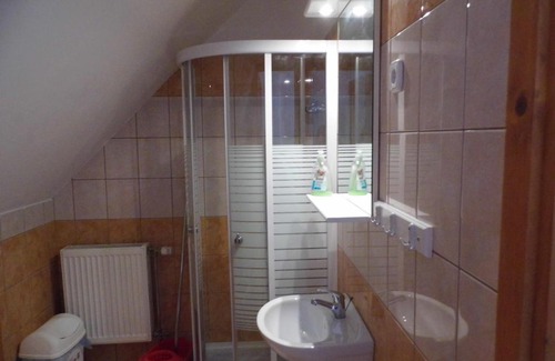 Epleny House | Pet-Friendly Bakonyi Apartmanház Eplény with 9.4 Rating