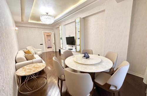 Yasamal Apartment | BAKU LUX Apartment with Flame Towers view