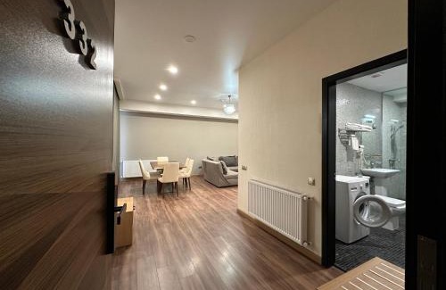 Bakuriani Hotel | Indulge at Bakuriani Inn: Triple Room with Spa & Pool
