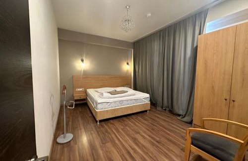 Bakuriani Hotel | Indulge at Bakuriani Inn: Triple Room with Spa & Pool