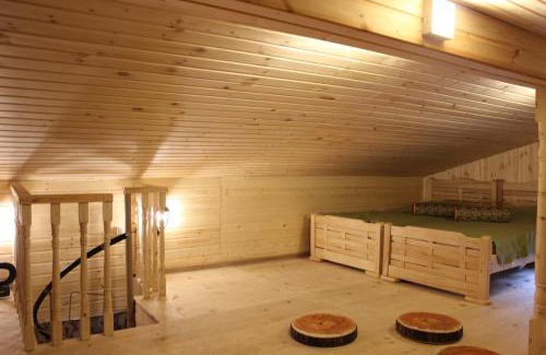 Bakurianis Andeziti Apartment | Bakuriani Residence: Family-Friendly Retreat with Dining Options