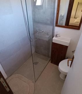 Karuc House | Pet-Friendly Balabani Local Stay with Breakfast & Dining