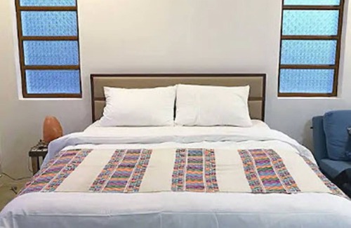 Oton House | Cozy Balai Vittorio: Family-Friendly with Complimentary Breakfast