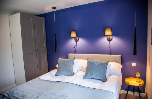 Zamardi Villa | Experience BalaKing: Beachfront Bliss with Pool Access