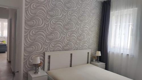 Balatonfoldvar Apartment | Oceanfront Family Retreat at Balatonföldvár Centrum Apartmanok