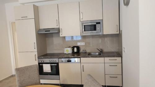 Balatonfoldvar Apartment | Oceanfront Family Retreat at Balatonföldvár Centrum Apartmanok