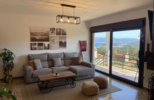 Muros House | Discover Balcón da Ría: Guest Rated 9.6, Family-Friendly Stay