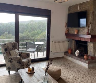 Muros House | Discover Balcón da Ría: Guest Rated 9.6, Family-Friendly Stay
