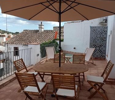 Constantina House | Discover Balcón de la Morería: Poolside Pet-Friendly Retreat