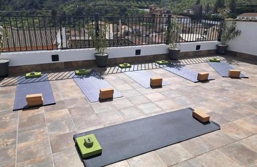 Moclin House | Discover Balcón de la Plaza: Child-Friendly 4-Star Retreat