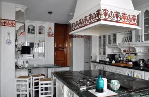 Barrio de la Villa House | Discover Balcón de la Villa: Pet-Friendly Comfort Awaits